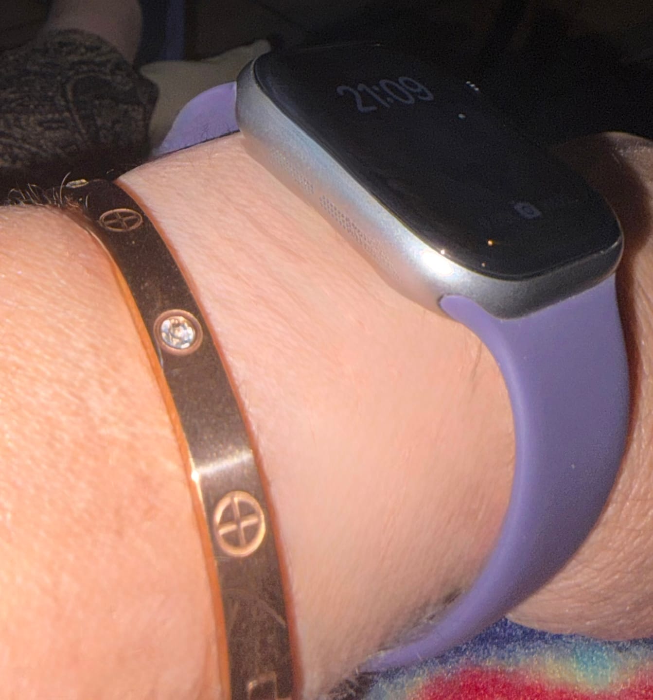 Customer photo review of Bracciale Rigido con Zirconi – Oro Giallo, Oro Rosa o Oro Bianco