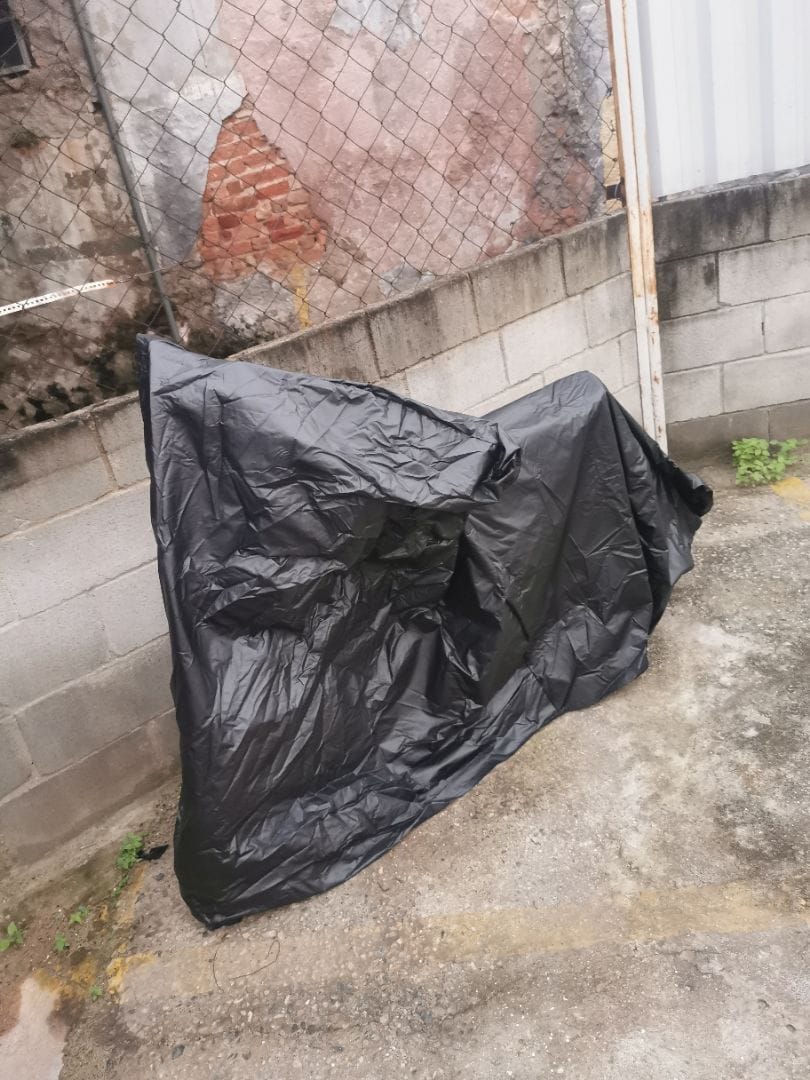 Customer photo review of Capa para Bicicleta Impermeável com Proteção Uv - Tamanho Universal