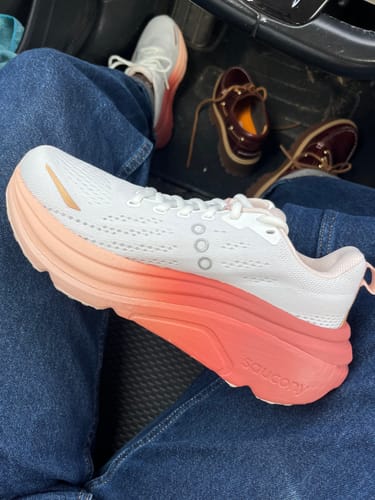 Customer photo review of Saucony Hurricane 25