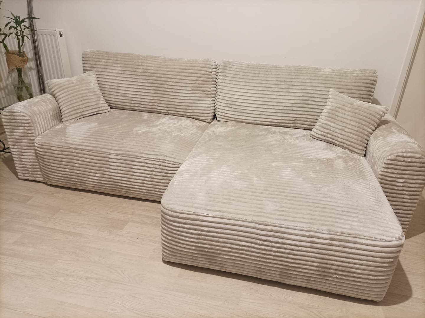 Customer photo review of Canapé d'angle convertible avec grande méridienne - TROCADERO