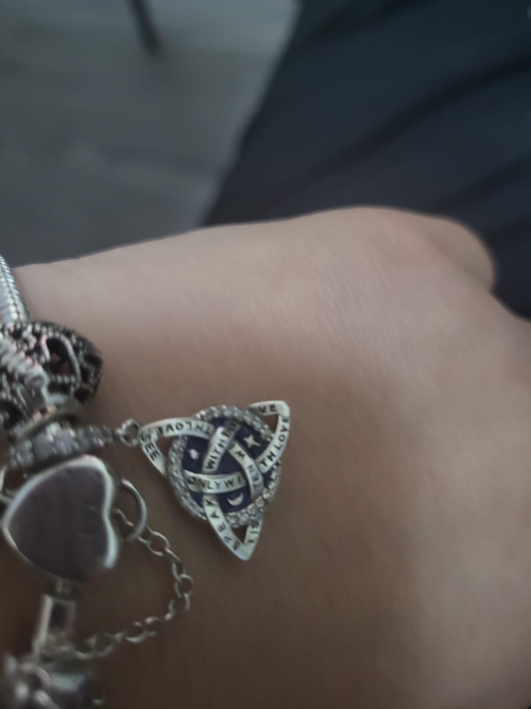 Customer photo review of Charm Reliquias Oscuras
