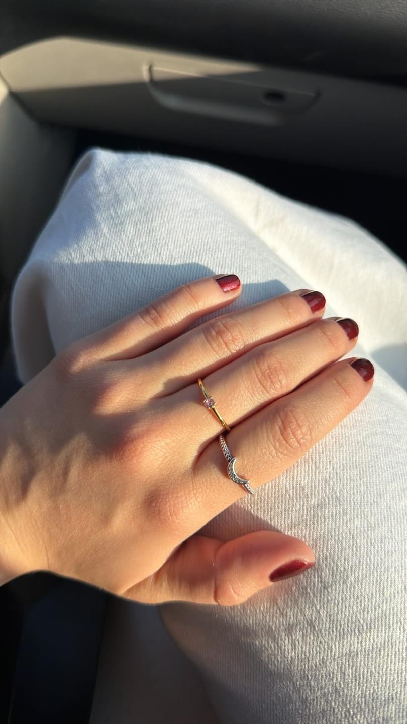 Customer photo review of Anillo Zirconia Birthstone