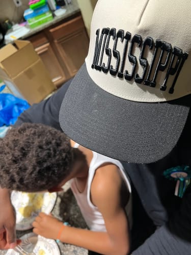 Customer photo review of MISSISSIPPI SNAPBACK - OFF WHITE EDITION