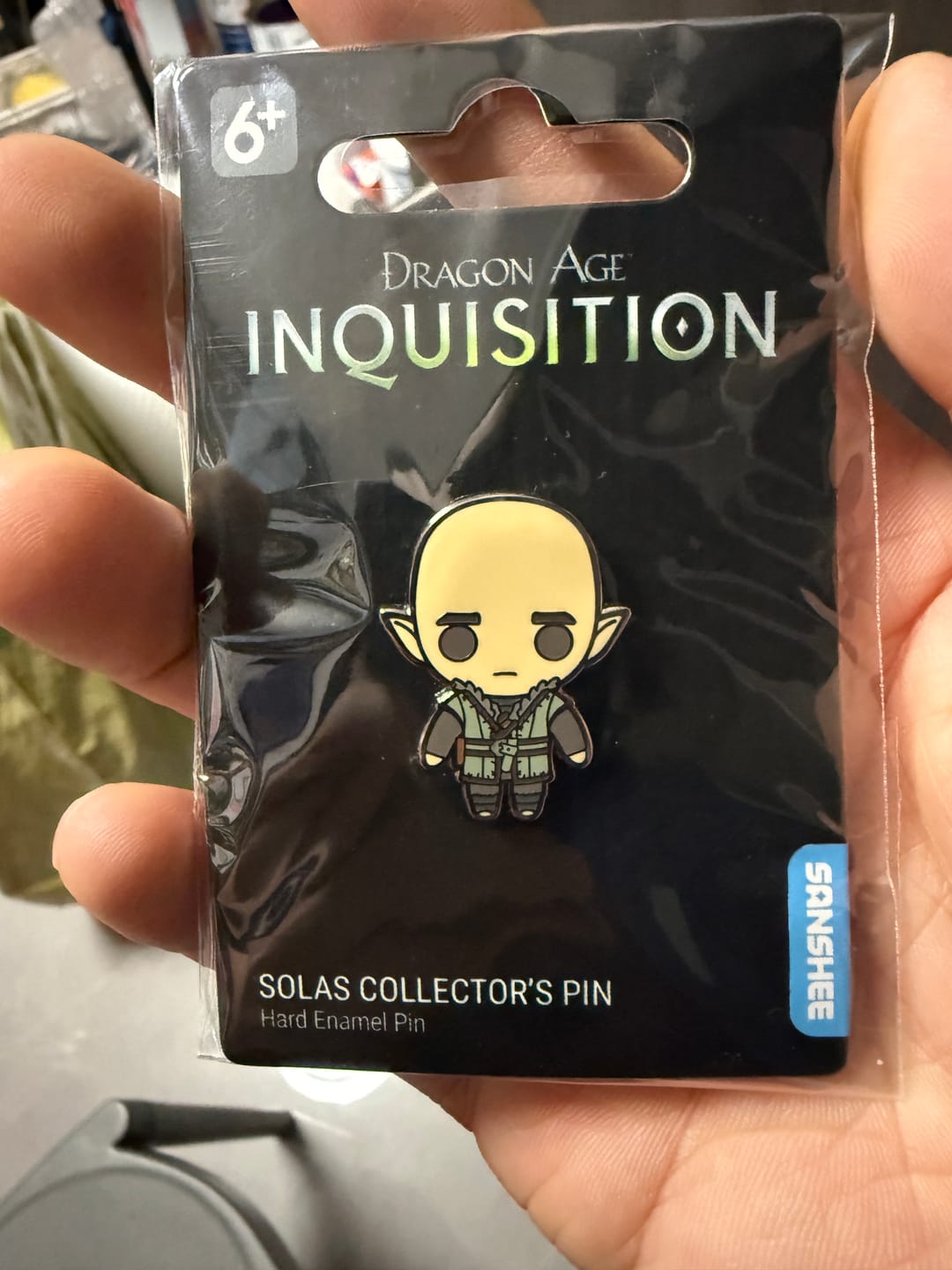 Customer photo review of Dragon Age - Solas Collector's Pin