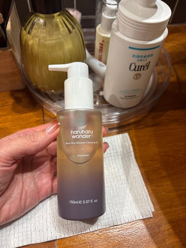Customer photo review of Haruharu Wonder - Huile nettoyante profonde et hydratante au riz noir - 150ml