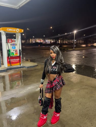 Customer photo review of Vale Forever Techwood Rugby L/S Tee Black