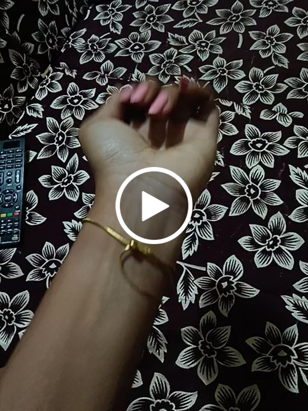 Customer video review of Golden Flow Bolo Bracelet