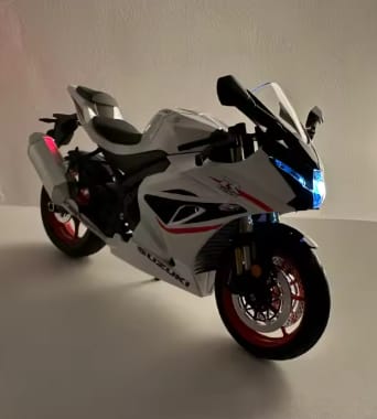 Customer photo review of 1:9 Suzuki GSX 1000R - Ashriders™