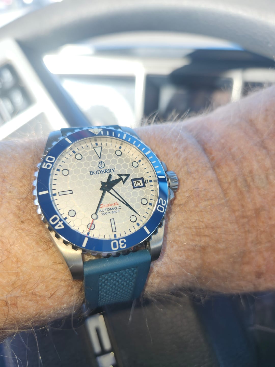 Customer photo review of SEATURTLE.OCEAN(TITANIUM) - Automatic Titanium Diver Watch | Arctic/Ti-bracelet