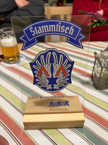 Customer photo review of Acrylglas - Tischaufsteller Stammtisch Vol. 1 - personalisierbar