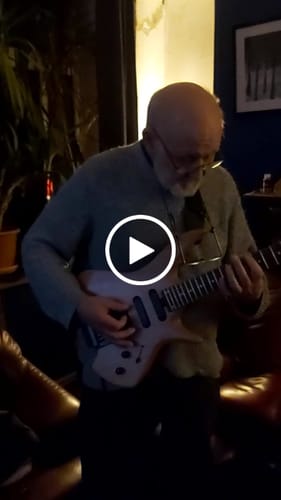 Customer video review of Donner NHL-500 Headless Electric Guitar