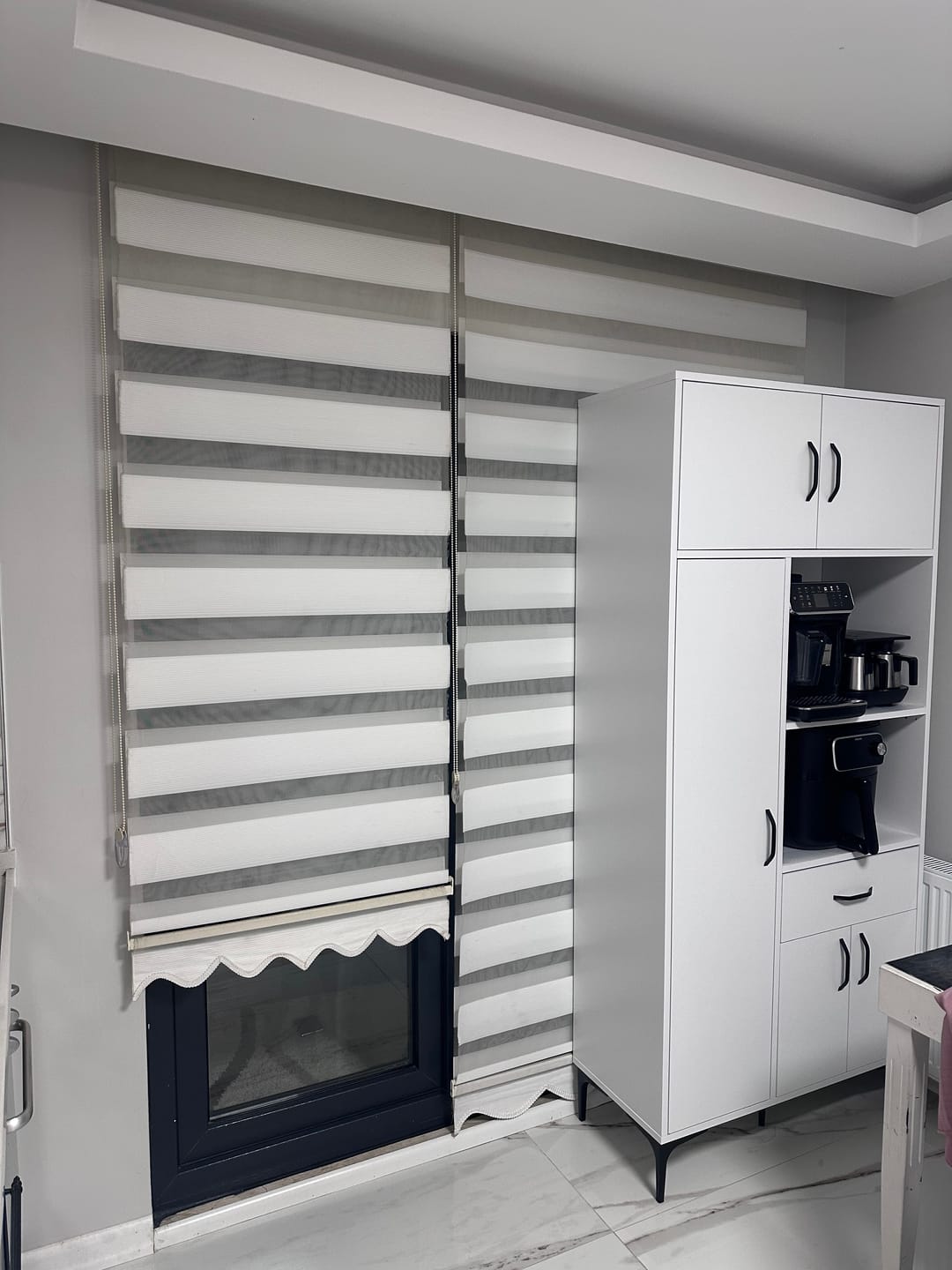 Customer photo review of Rani JE165 Çok Amaçlı Dolap 5 Kapaklı 1 Çekmeceli Kiler Mutfak Dolabı Beyaz