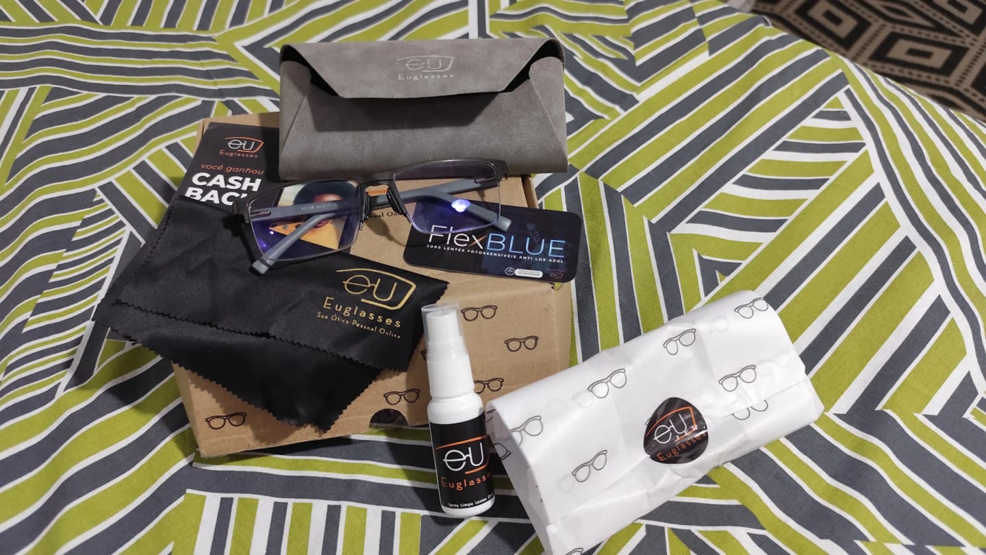 Customer photo review of Óculos de Grau Taguro