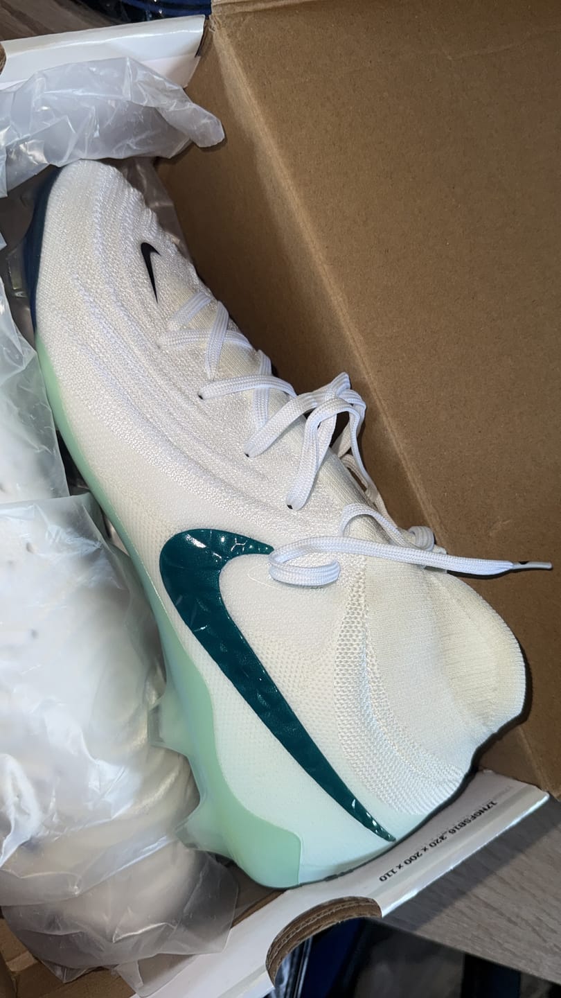 Customer photo review of Nike Phantom Luna 2 Elite AS