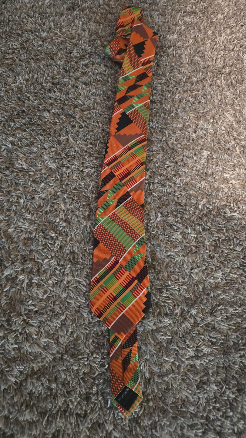 Customer photo review of Barry. Wang Orange Green Novelty Silk Men Tie Pocket Square Cufflinks Set
