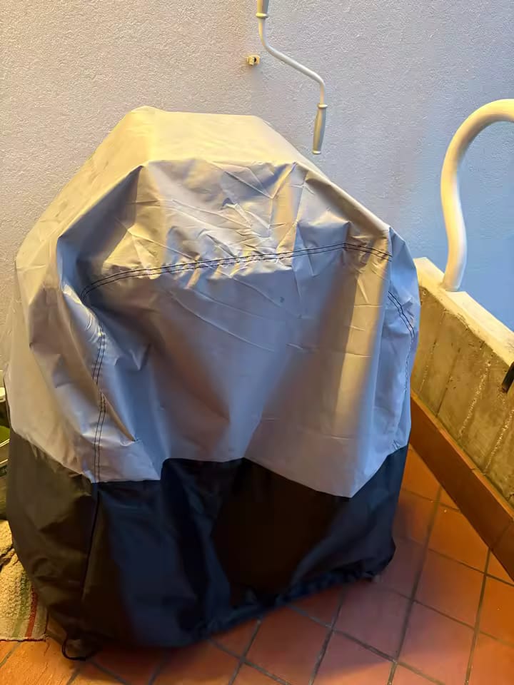 Customer photo review of Capa Impermeável para Churrasqueira Resistente Proteção UV