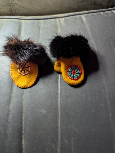 Customer photo review of Mini Mitten keychain PDF