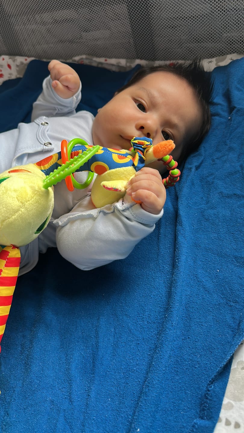 Customer photo review of PELUCHE ESTIMULACION JIRAFITA CON SONAJERO