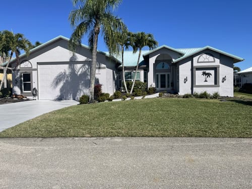 Customer photo review of Palm Tree Metal Wall Art