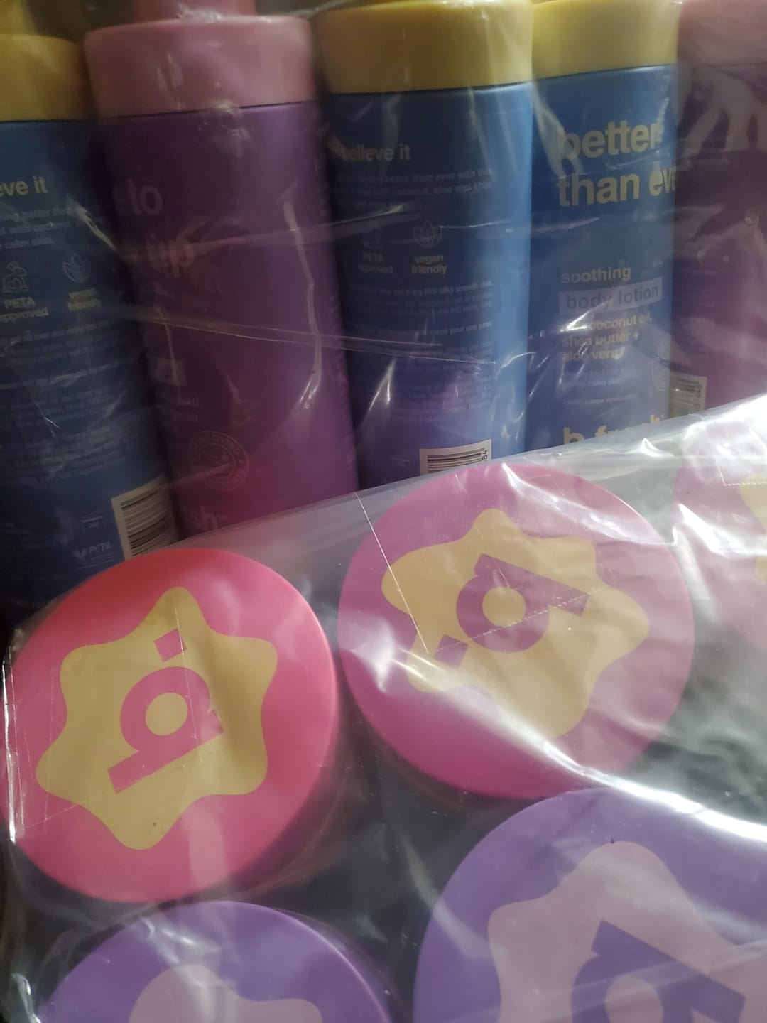Customer photo review of B.fresh Assorted Different Sizes (60 Pcs Lot)