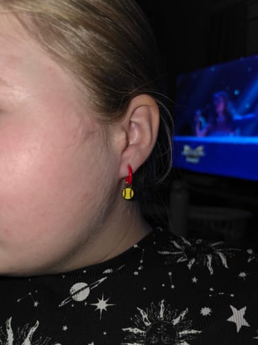 Customer photo review of Softball Charms