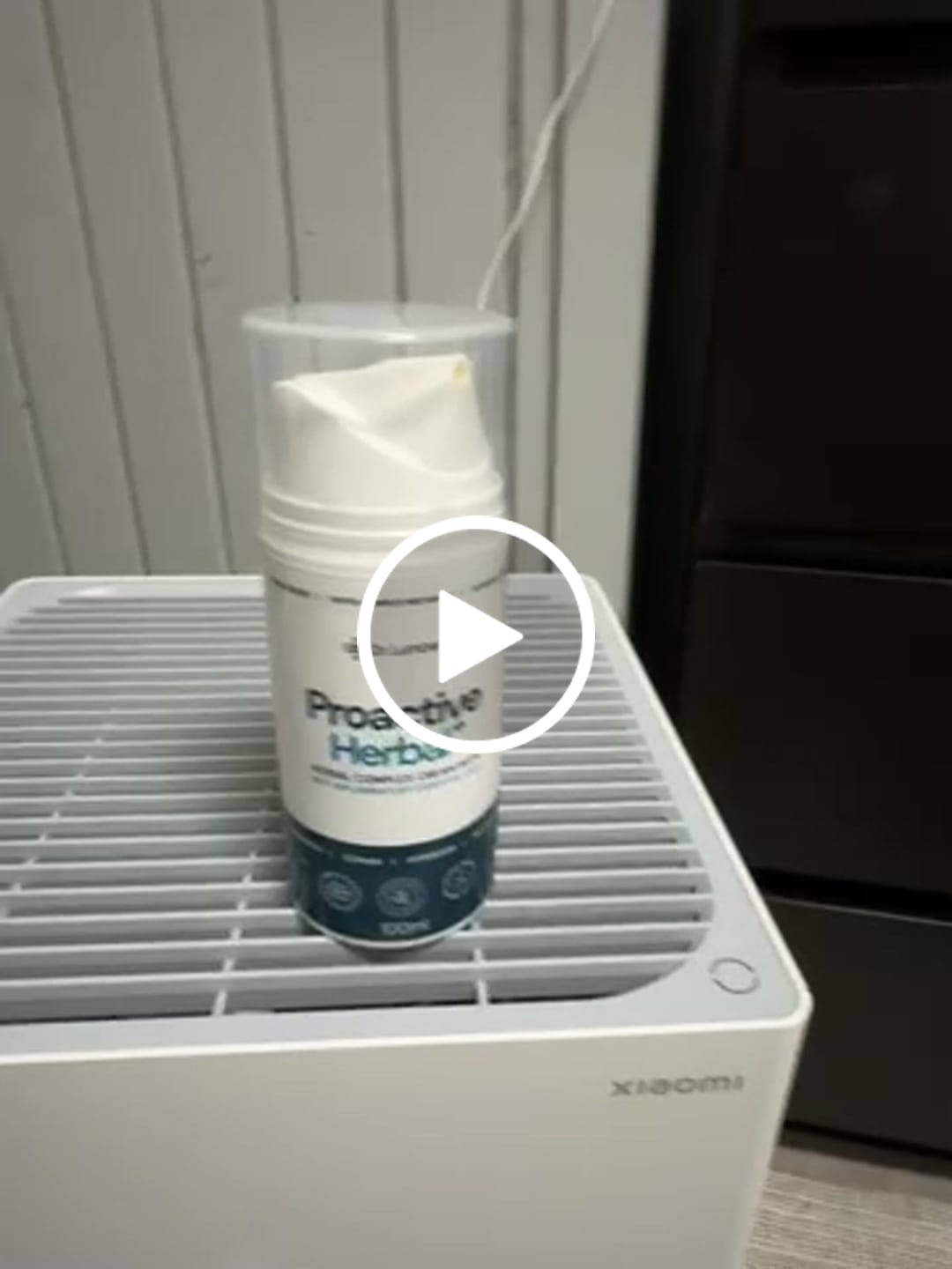 Customer video review of Proactive Herbal+ Speciális Gyógynövény Krém Izmokra, Ízületekre, Talpi Bőnyére