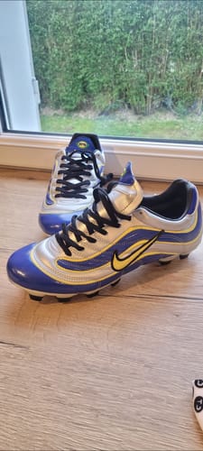 Customer photo review of MERCURIAL VAPOR 1 R9 FG - Argenté/Bleu/Jaune