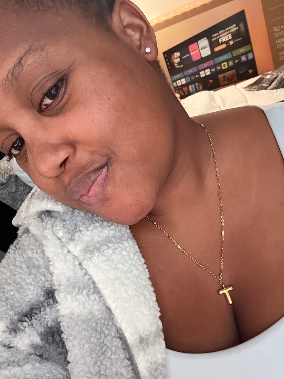 Customer photo review of Bubble Letter Initial Necklace (Bundle)