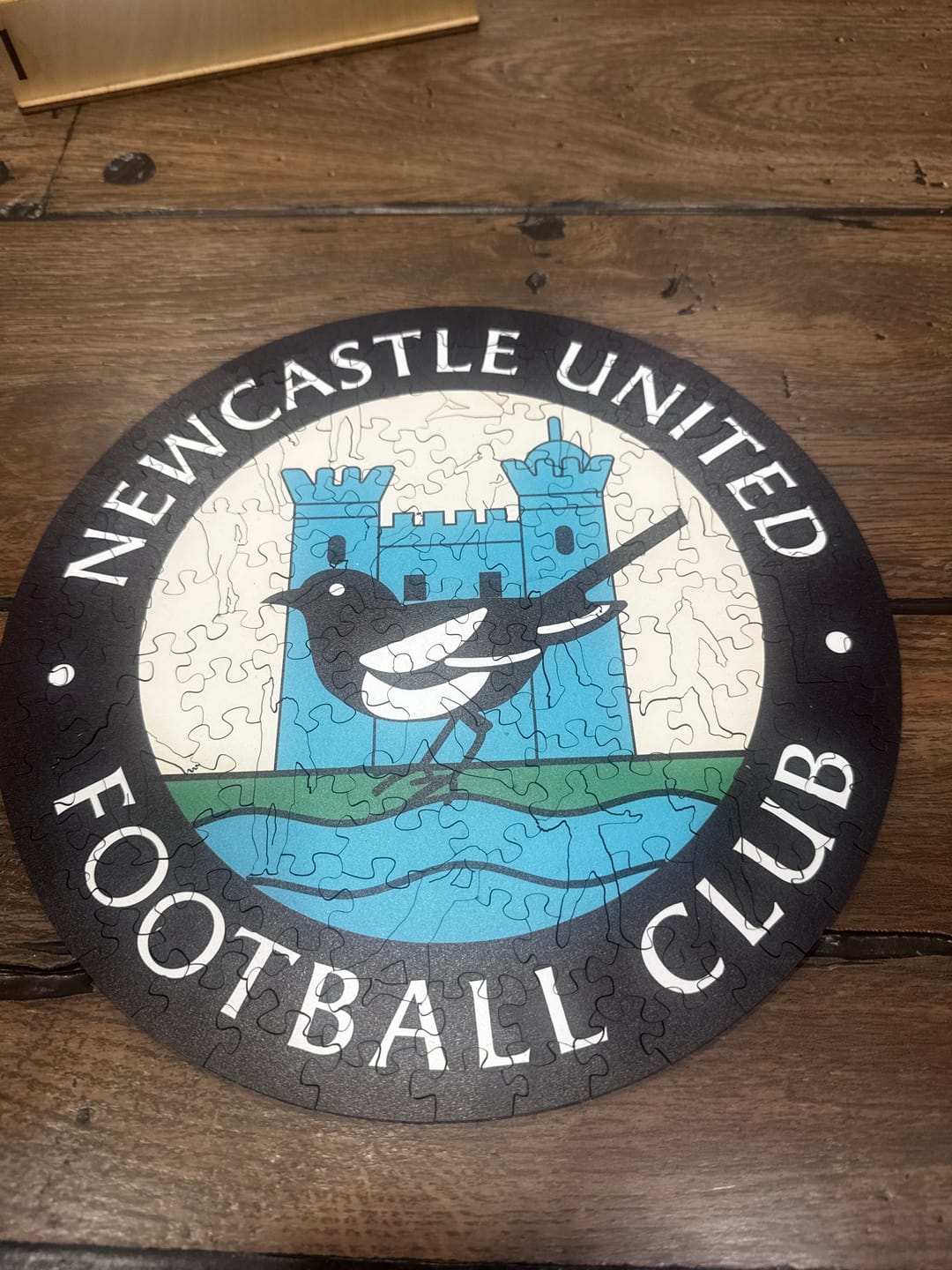 Customer photo review of Newcastle United FC® Retro Logo - Wooden Puzzle