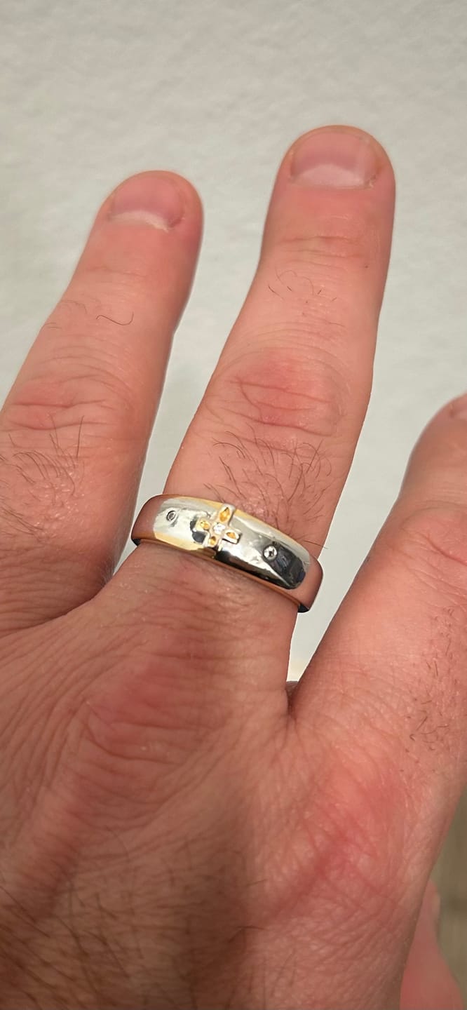 Customer photo review of FREE Today: Modern Style Two-tone Gold Cross Alloy Ring-With God All Things Are Possible