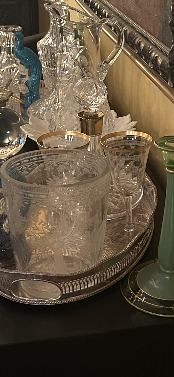 Customer photo review of Antique Gold Encrusted Wine Glasses By Tiffin-Franciscan, Set of 6