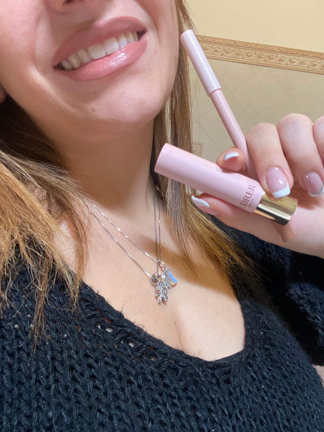 Customer photo review of Lip Contour