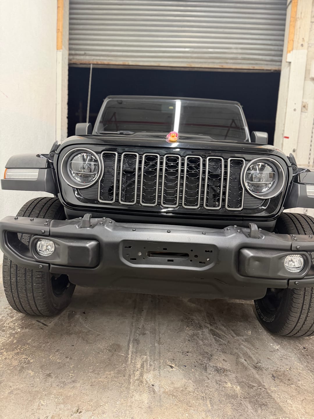 Customer photo review of OEM Color Matched Front Grille for Jeep Wrangler JL/Gladiator JT