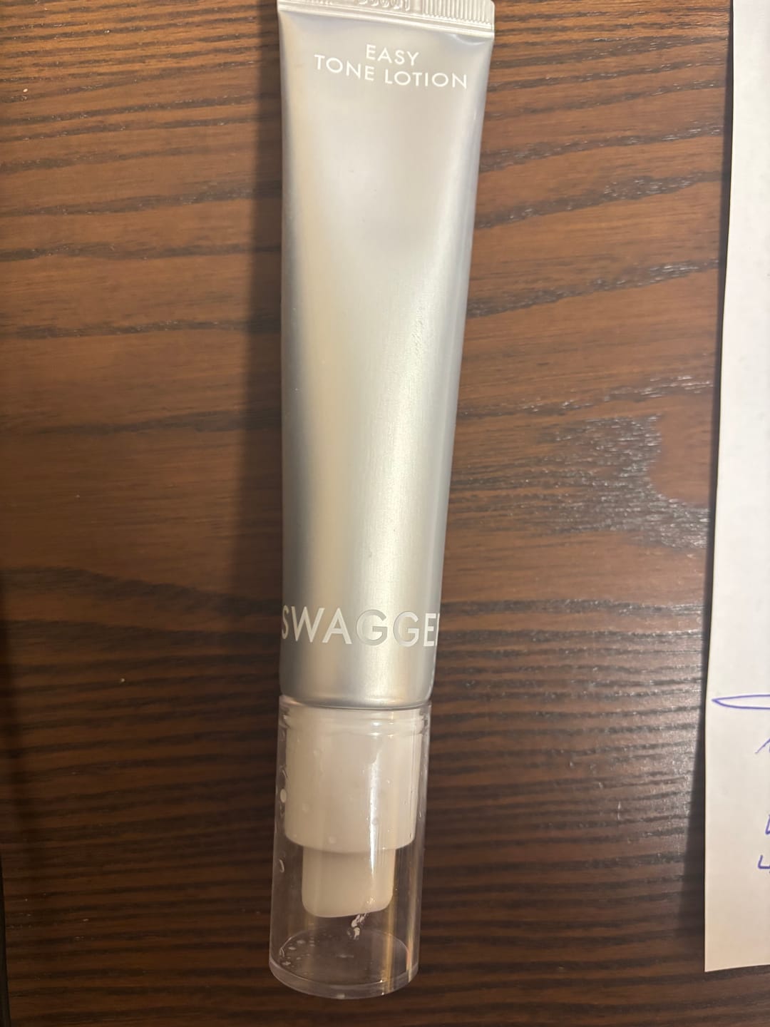 Customer photo review of Унисекс Тониращ хидратант със слънцезащитен фактор SPF50 Swagger Easy Tone Lotion SPF50+ PA++++