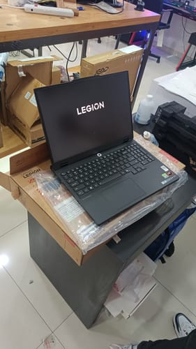Customer photo review of Laptop gaming Lenovo Legion 5 AMD Ryzen 7 Series 200 260 (3.8GHz) 16 GB RAM 512 GB SSD 15.3" NVIDIA GeForce RTX 5060 8GB GDDR7 Eclipse Black