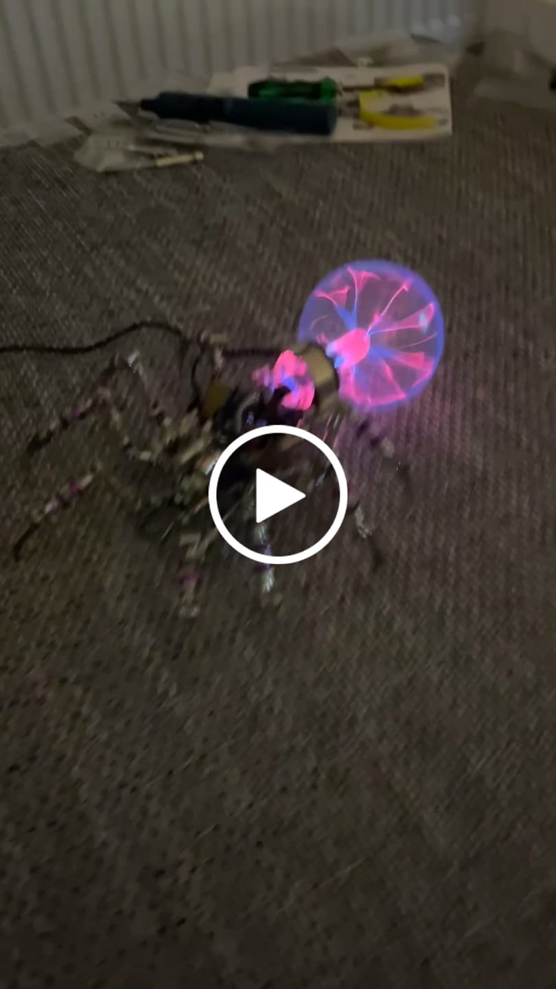 Customer video review of Cyberpunk Plasma Ball Spider