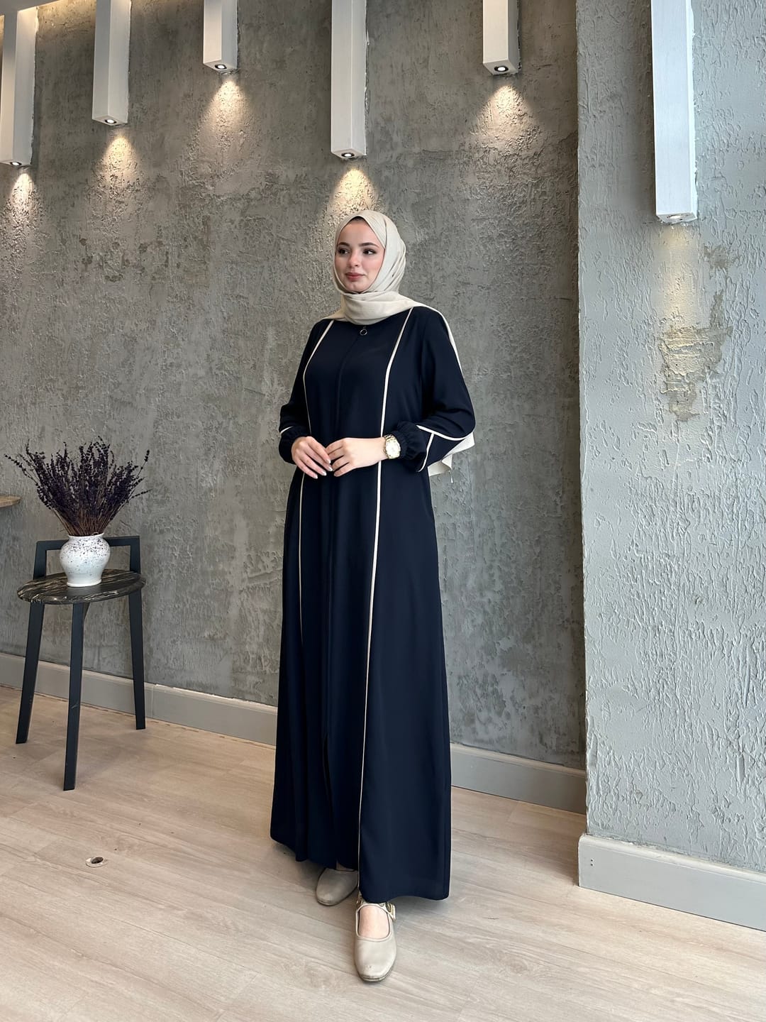 Customer photo review of Parlak Biyeli Fermuarlı İNCE DOKUMA Kumaş Ferace-5117