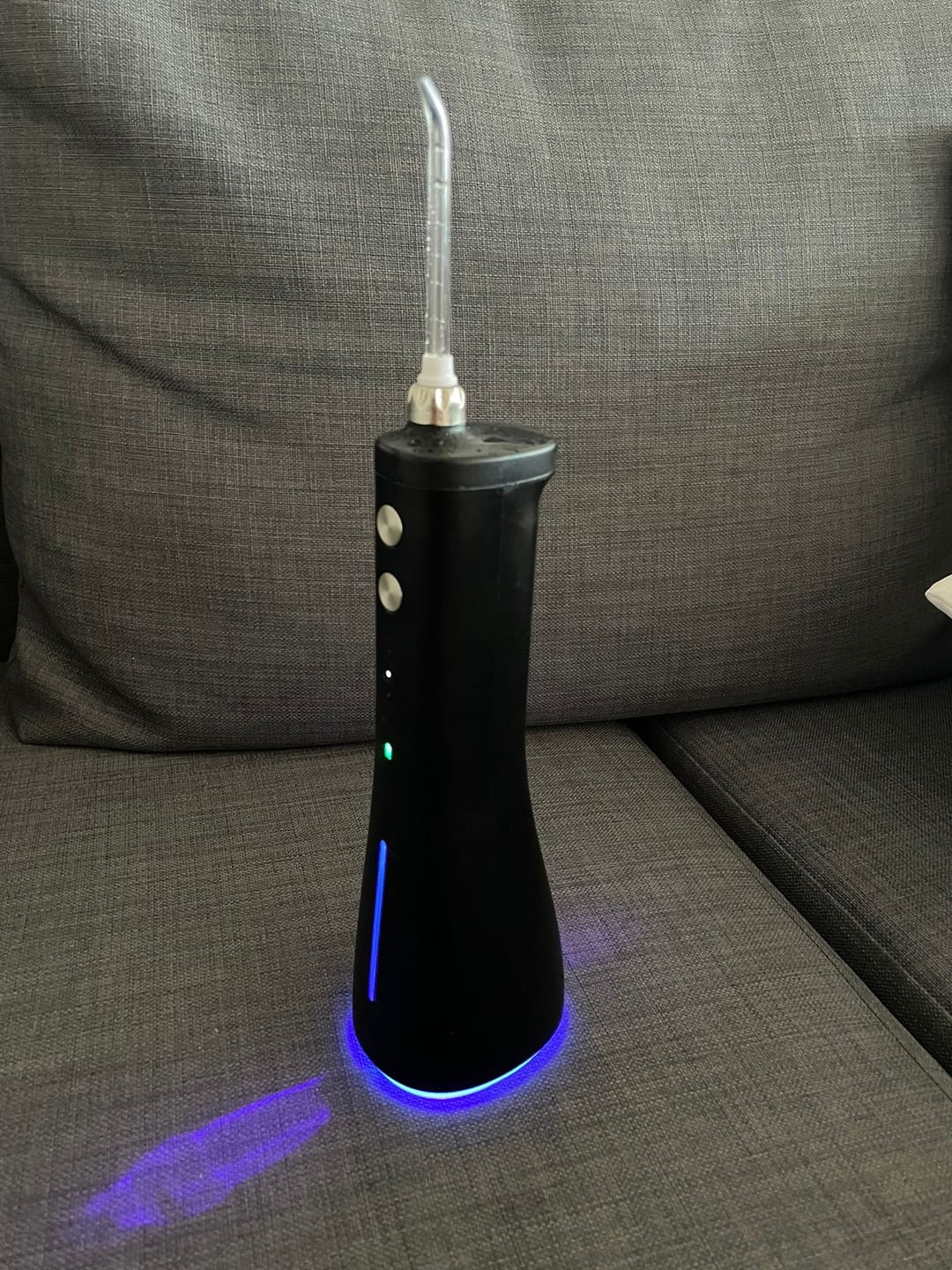 Customer photo review of Kabellose Munddusche für effektive Zahn- & Zahnfleischpflege Mit 4 Modi & 4 Aufsätzen, 300 ml Wassertank, 30–120 PSI Wasserdruck und IPX7-Wasserschutz