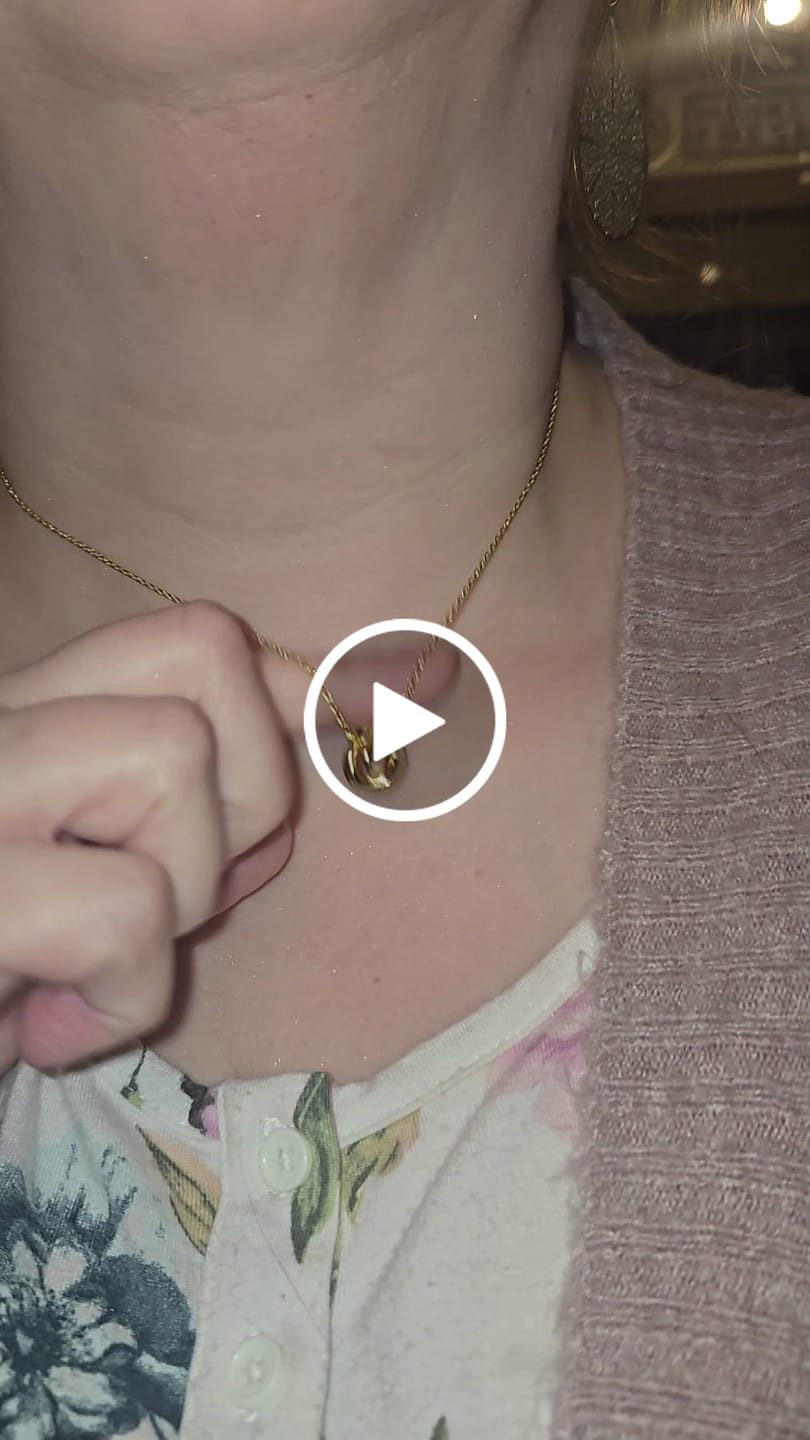 Customer video review of Ashley 18k White Gold Plated Knot Pendant Necklace