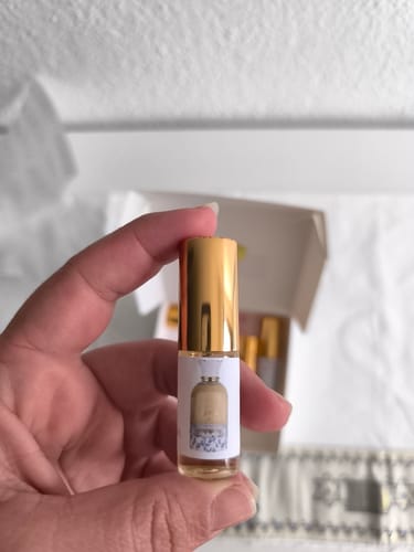 Customer photo review of DECANTE PETRA LATTAFA - 5ML
