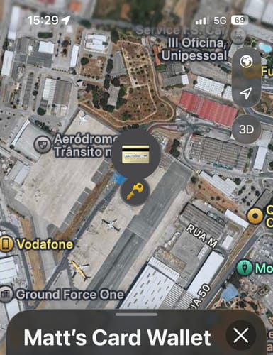 Customer tracking their SPOTMINDERS Tracking Card, labeled 'Matt's Card Wallet', on a map via the Find My app.