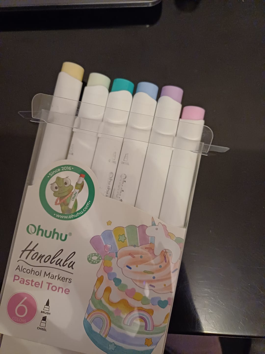 Customer photo review of Ohuhu Honolulu 6 Colors Dual Tips Alcohol Art Markers
