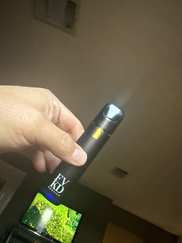Customer photo review of FVKD EXOTICS THCA ROSIN DISPOSABLE | 3.5G