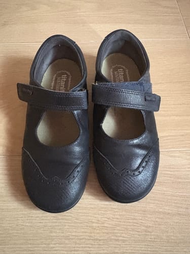 Customer photo review of Mercedita colegial Titanitos modelo Febe