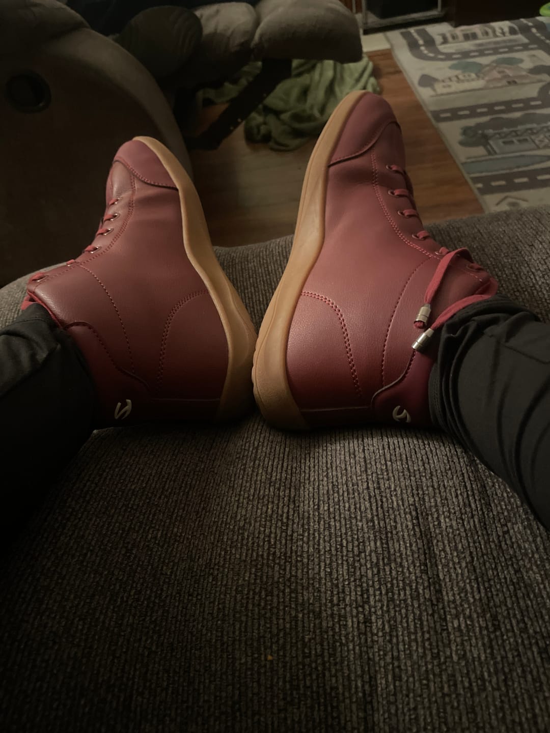 Customer photo review of Yew 2.0 - Barefoot Shoes