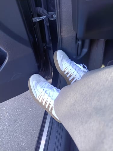 Customer photo review of Tenis Francis Court Women
