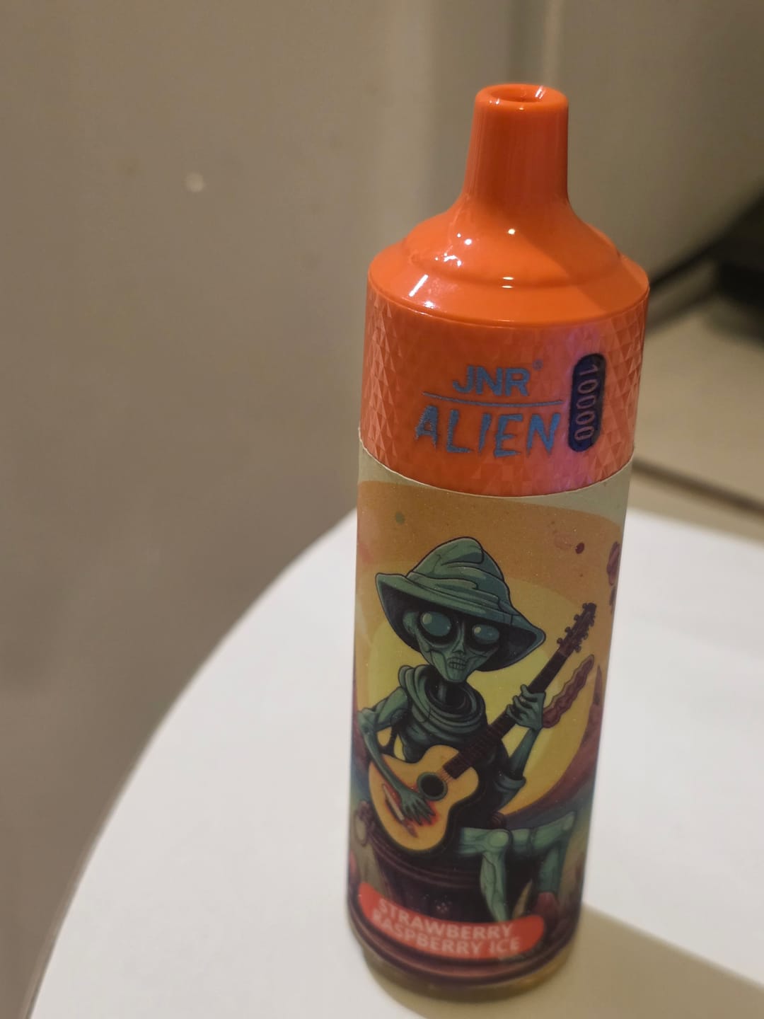 Customer photo review of JNR - Alien 10K - Puff / Vape Jetable - 2% Nicotine
