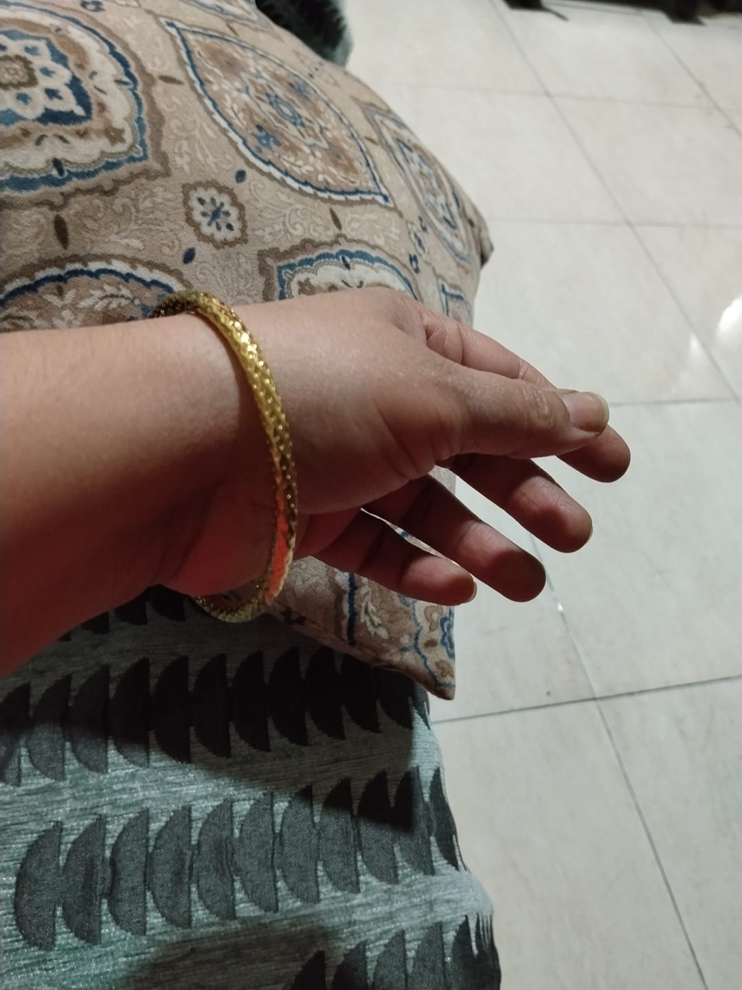Customer photo review of Engraved Dots Bangle Bracelet