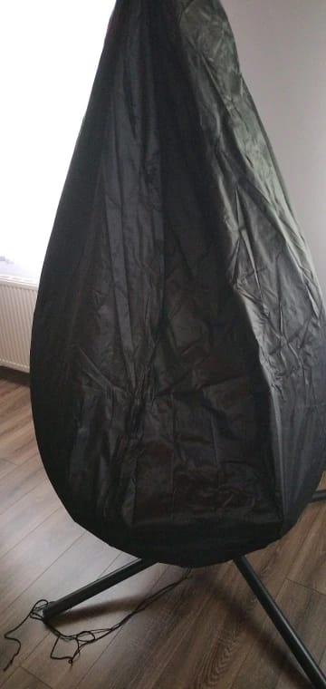 Customer photo review of Capa Impermeável para Cadeira de Balanço Egg Durável