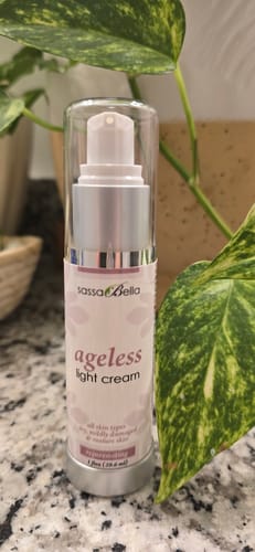 Customer photo review of Ageless Light Cream